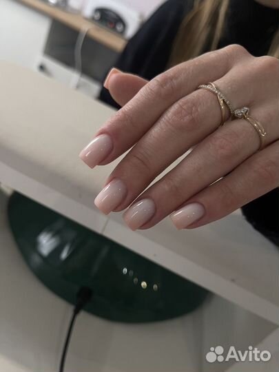 Ищу модель на маникюр педикюр наращивание ногтей