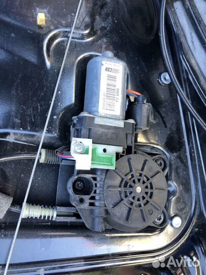 Стеклоподъемник электр. Land Rover Freelander 2