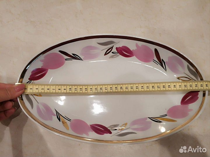 Набор столовой посуды, сервировочные блюда