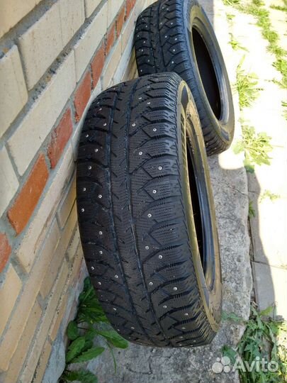 Bridgestone Ice Cruiser 7000S 235/65 R17 108T
