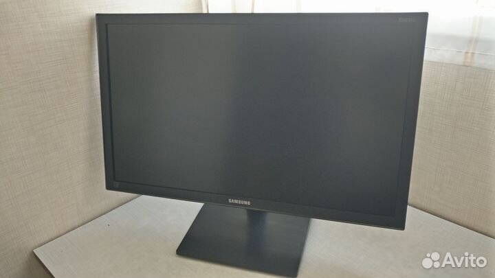 Монитор Samsung S24E310HL 23.6