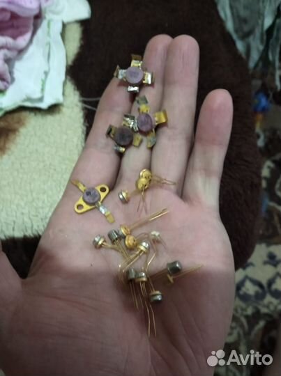 Радиодетали в золоте