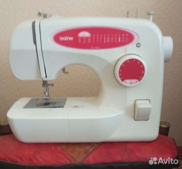 Швейная машинка Brother XL-2220