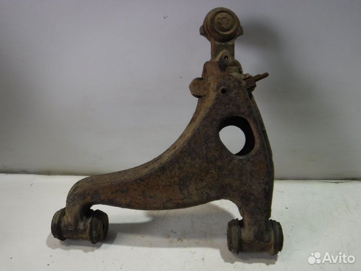 Рычаг передний нижний правый Mercedes-Benz W124