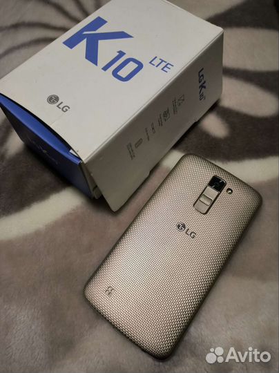 Телефон LG k10