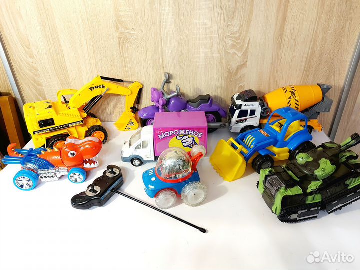 Машинки игрушечные большие одним лотом