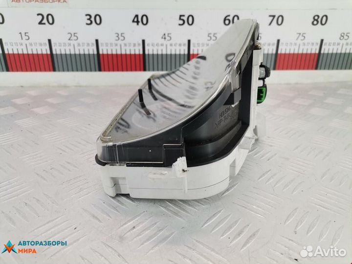 Щиток приборов (приборная панель) Volvo V50 2004