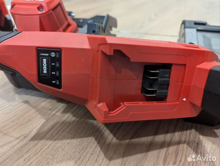 Milwaukee ленточная пила 2929-20 M18