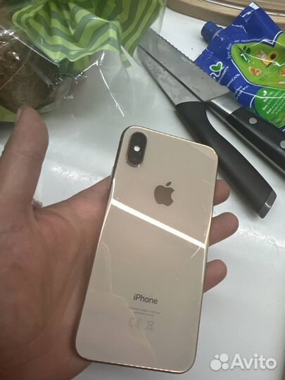 Телефон iPhone 10