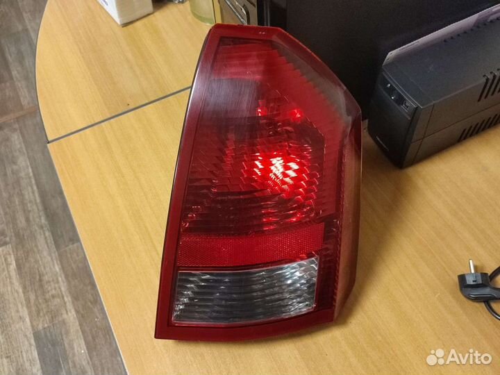 Задние фонари Крайслер 300