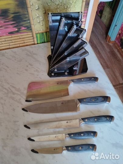 Набор ножей на подставке. Новый