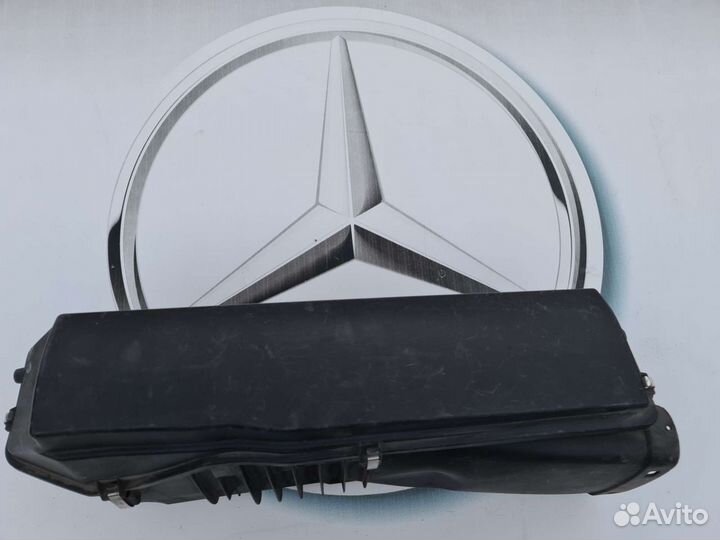 Корпус воздушного фильтра двигателя ом646 Mercedes