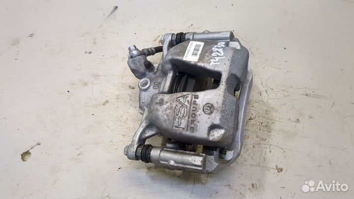 Суппорт Peugeot 3008 2020, 2024