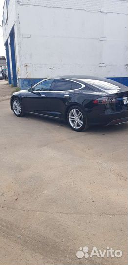 Tesla Model S AT, 2014, 132 500 км