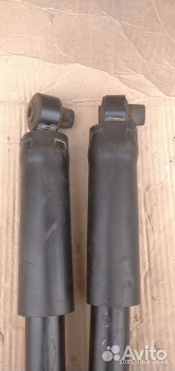 Стойка передняя Ниссан х трайл т30