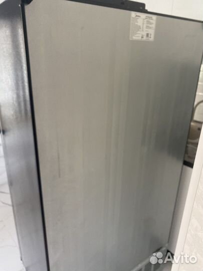 Холодильник Midea MRS518snbl1