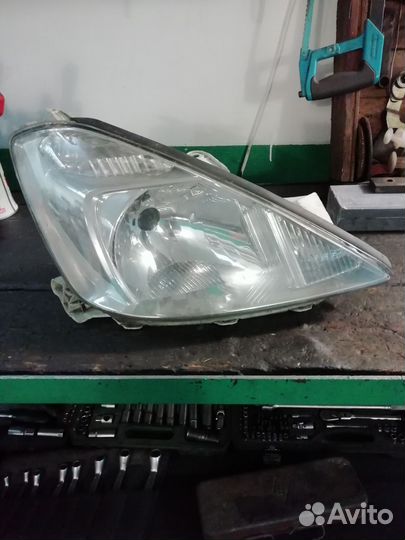 Фара тайота алион правая