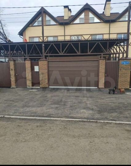 Таунхаус 190 м² на участке 2,7 сот.