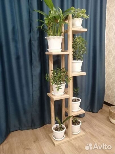 Подставка под цветы из дерева