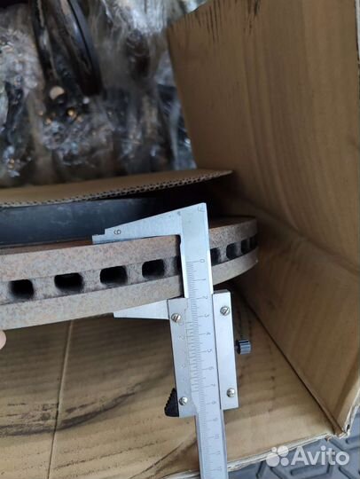 Тормозные диски Nissan Patrol Y62 оригинал