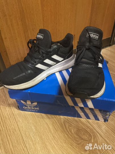 Кроссовки adidas