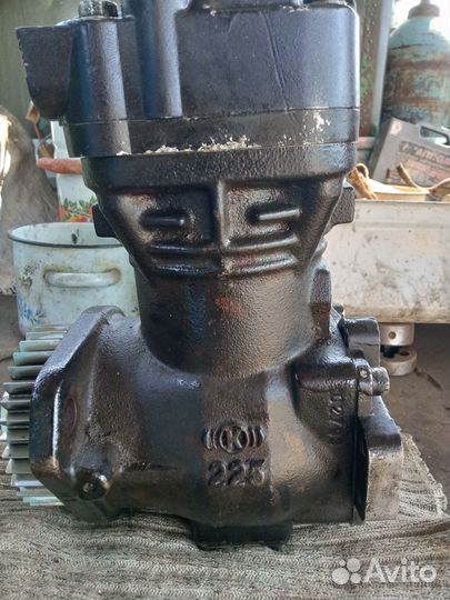 Компрессор на двигатель Каминс