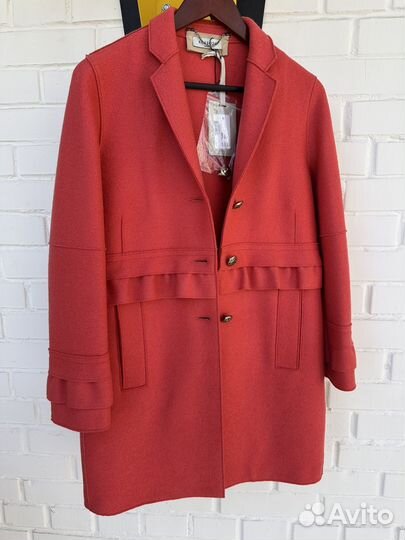 Новое легкое пальто 100% шерсть Италия