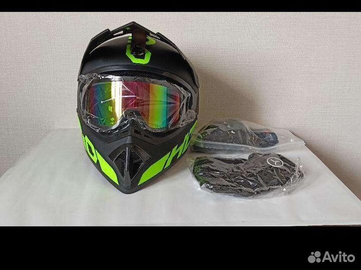 Кроссовый шлем