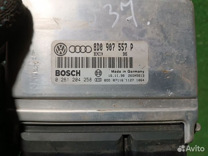 Блок управления двигателем Volkswagen Passat B5 (1