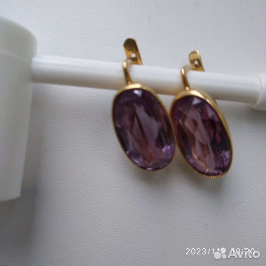 Золото 750 пробы,серьги с Александритом