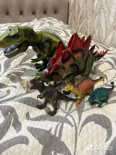 Динозавры игрушки