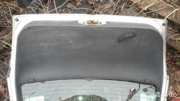 Крышка багажника на Шкода Фабия