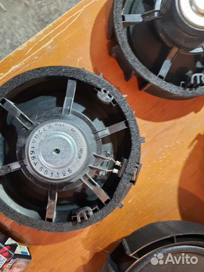 Штатная акустика Mitsubishi Outlander