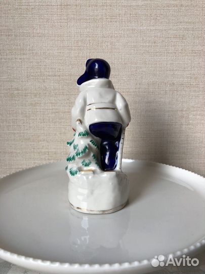 Фарфоровая фигурка Юный лыжник СССР кэкхз 55-62гг