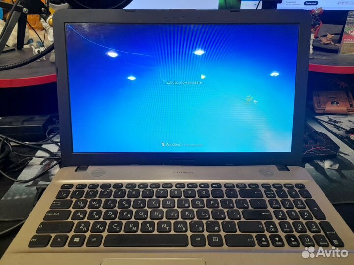 Ноутбук asus