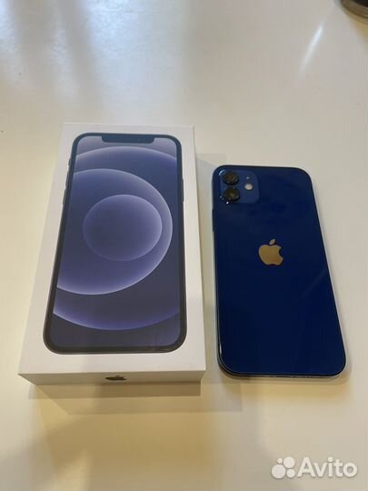 Телефон iPhone 12