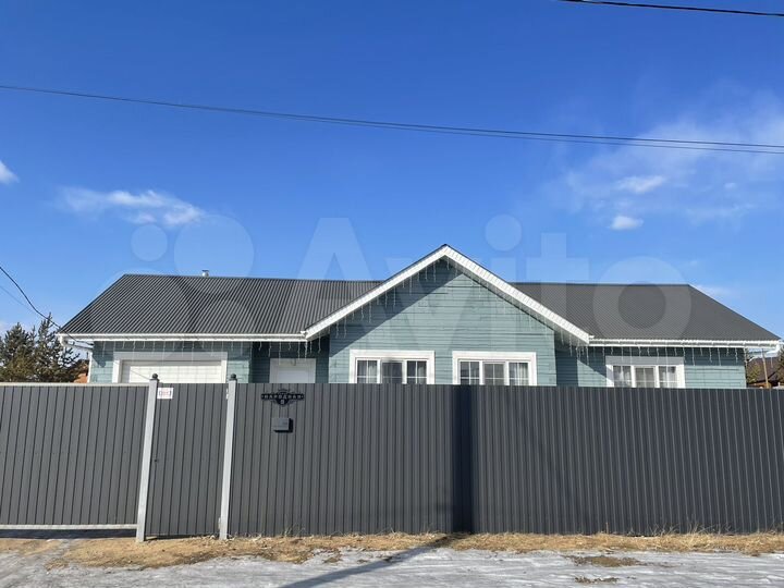 Дом 165 м² на участке 9 сот.