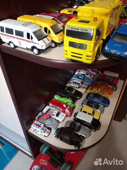 Железные инерционные машинки