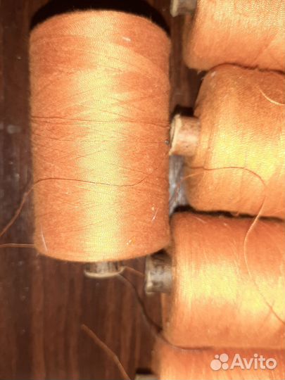 Нитки оранжевые 35 лл-38 штук