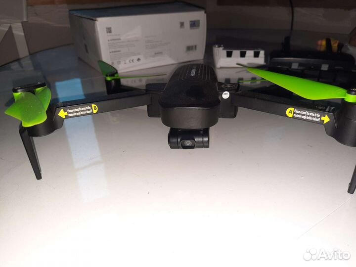 Квадрокоптер hubsan zino pro