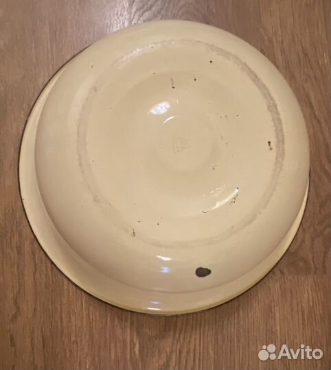 Эмалированный таз