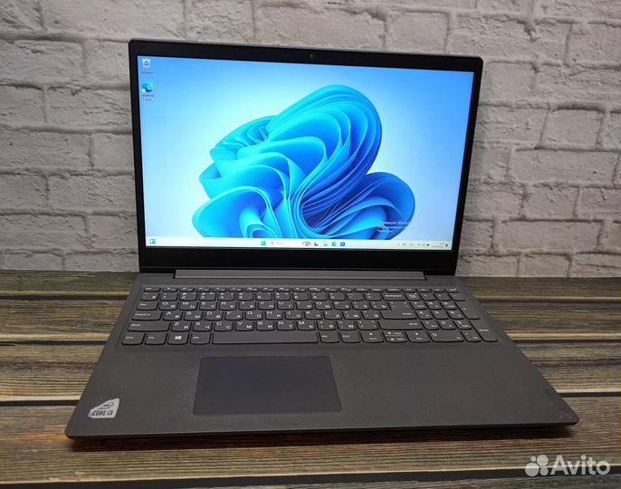 Lenovo V15 Core I3 8/SSD256