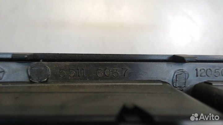 Рамка под магнитолу Jeep Grand Cherokee, 2002