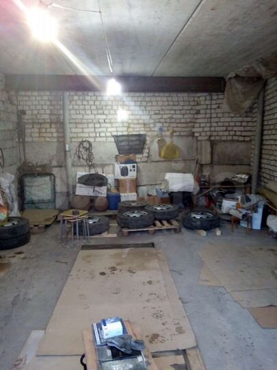 Гараж, > 30 м²
