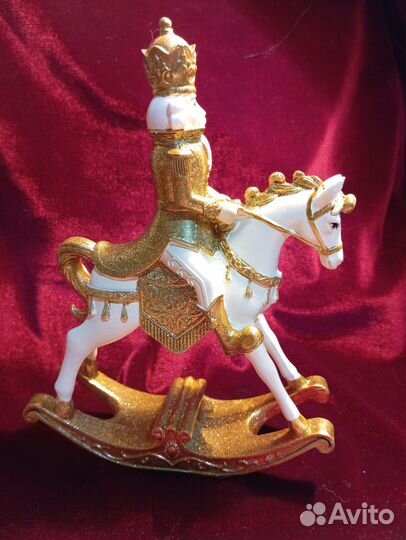 Статуэтка щелкунчик