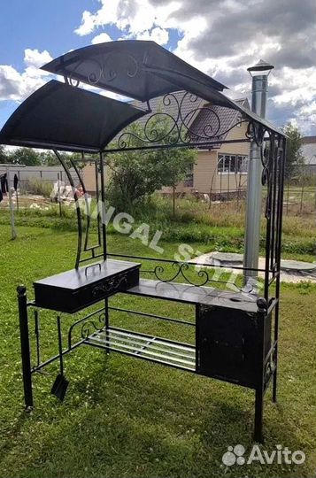 Мангал с крышей