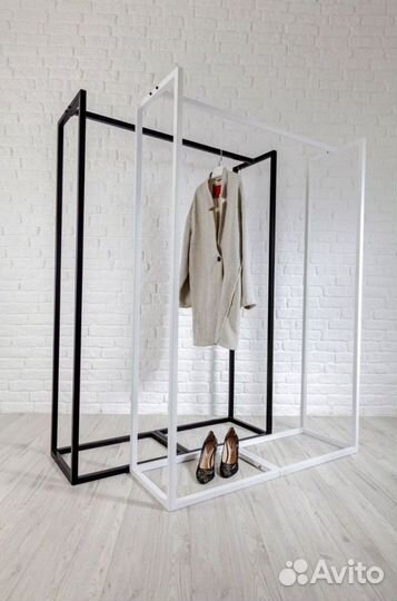 Рейл для одежды в стиле лофт