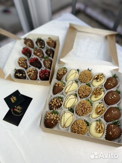 Клубника в шоколаде букеты