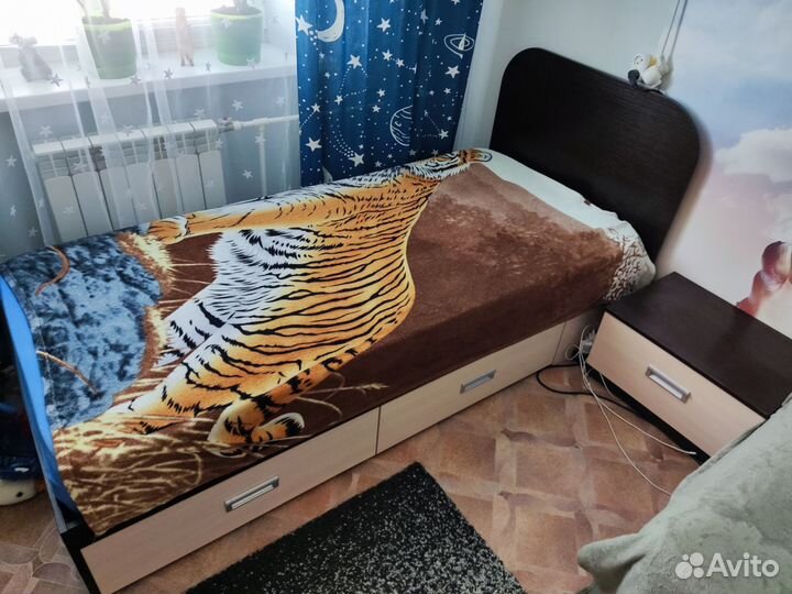 Кровать