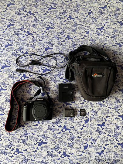 Зеркальный фотоаппарат Canon EOS 1100D(body)